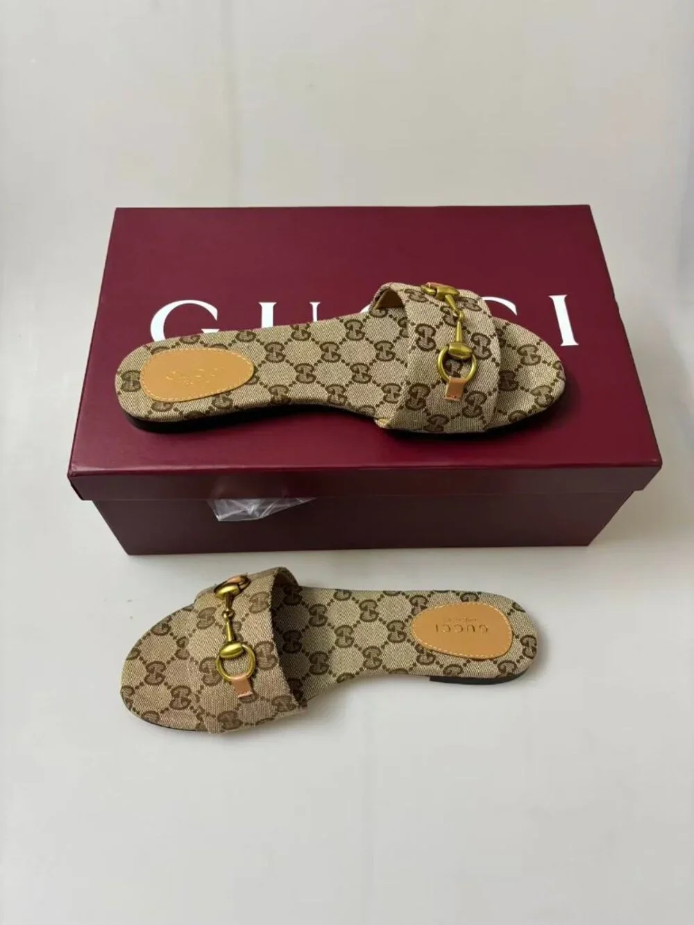Gucci Women's slide sandal with Horsebit